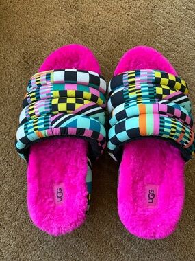 UGG Pink Fuzz Slide Sandals with Multicolor Patterned Straps